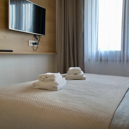 Forest Zlatni Bor Appartement *