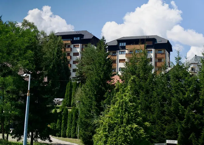 アパート Forest Zlatni Bor ズラティボール